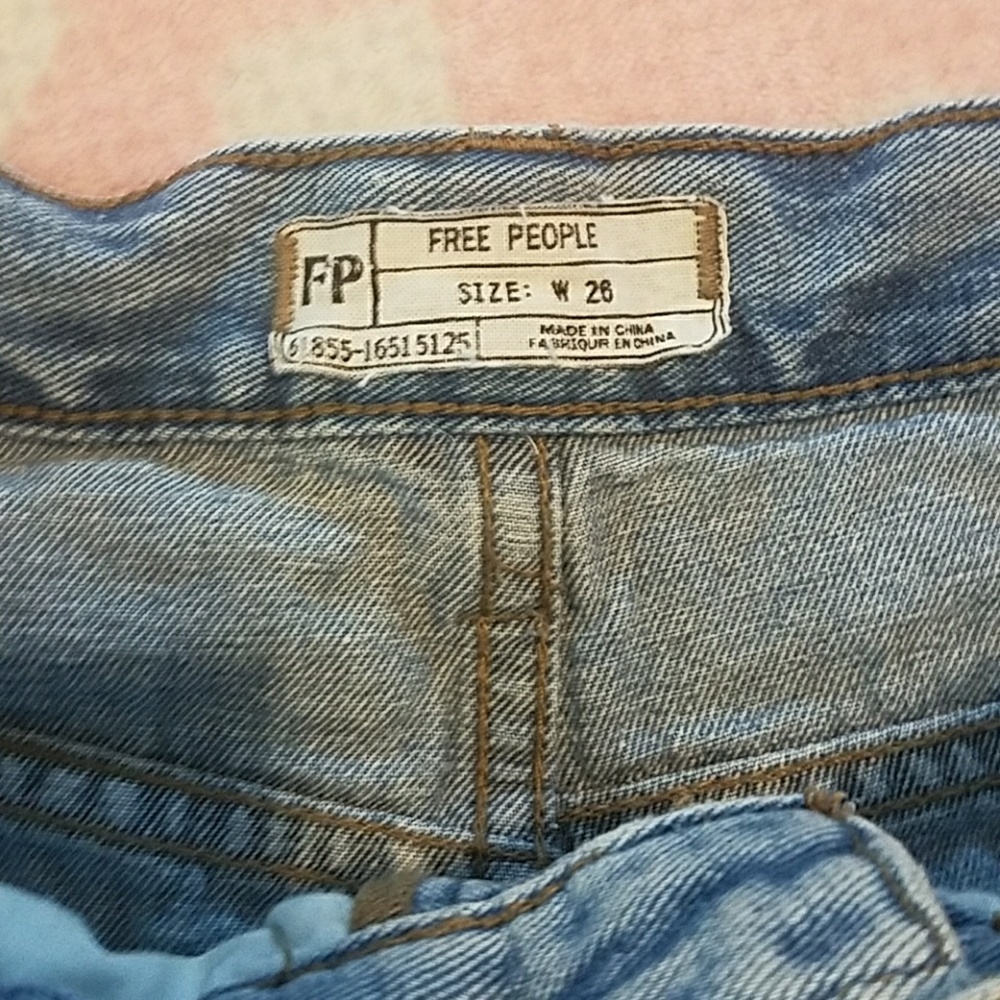 FP Light denim distressed shorts - Picture 2 of 4